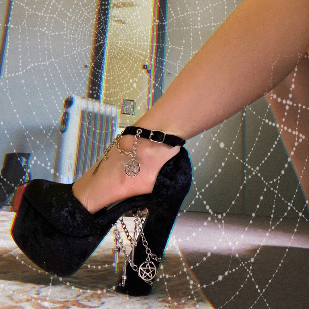 Dollskill X the craft platforms